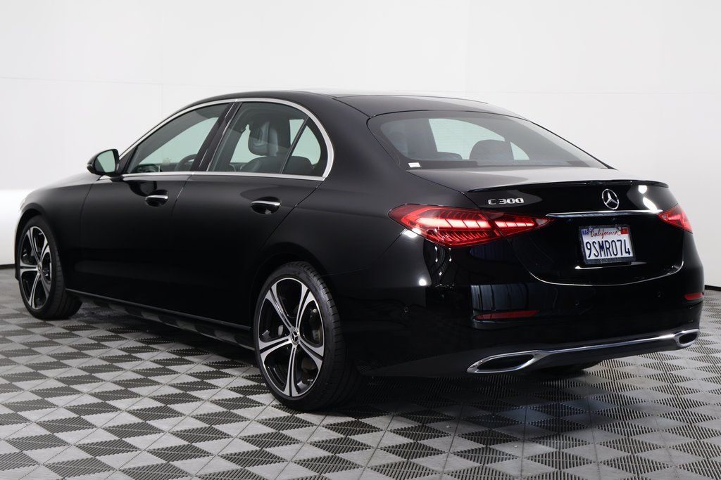 Thumbnail: 2025 Mercedes-Benz C-Class - 6