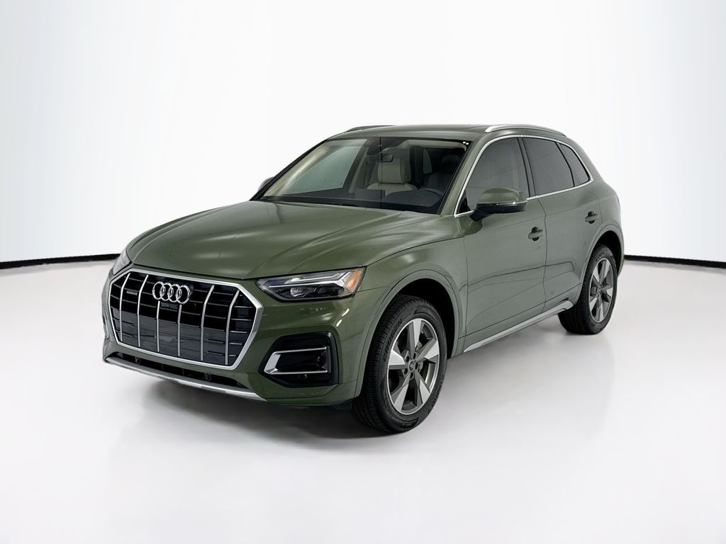 2024 Audi Q5 40 Premium Plus's photo