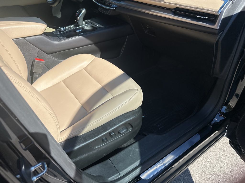 Used Car 2024 Cadillac Xt4  Luxury For Sale Under $40,000 In Austin, Texas
