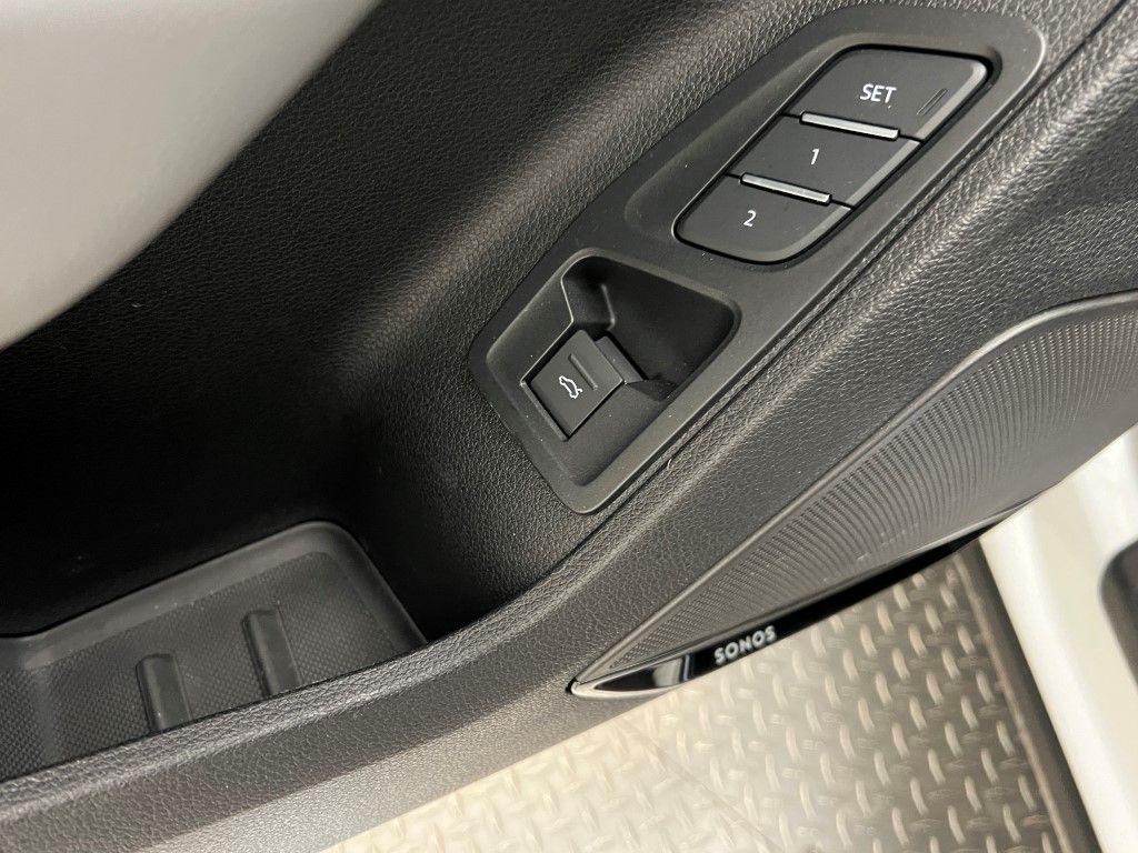 Thumbnail: 2023 Audi Q3 - 30