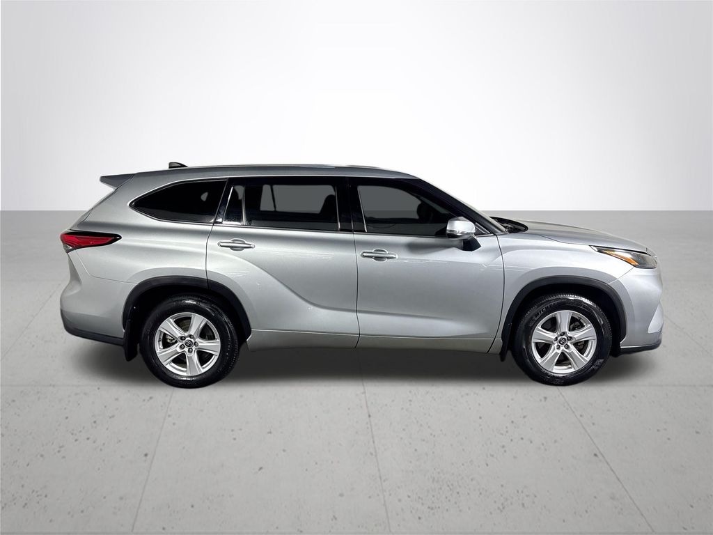 2022 Toyota Highlander L