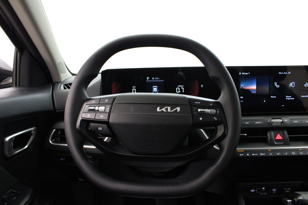 used 2025 Kia K4 car