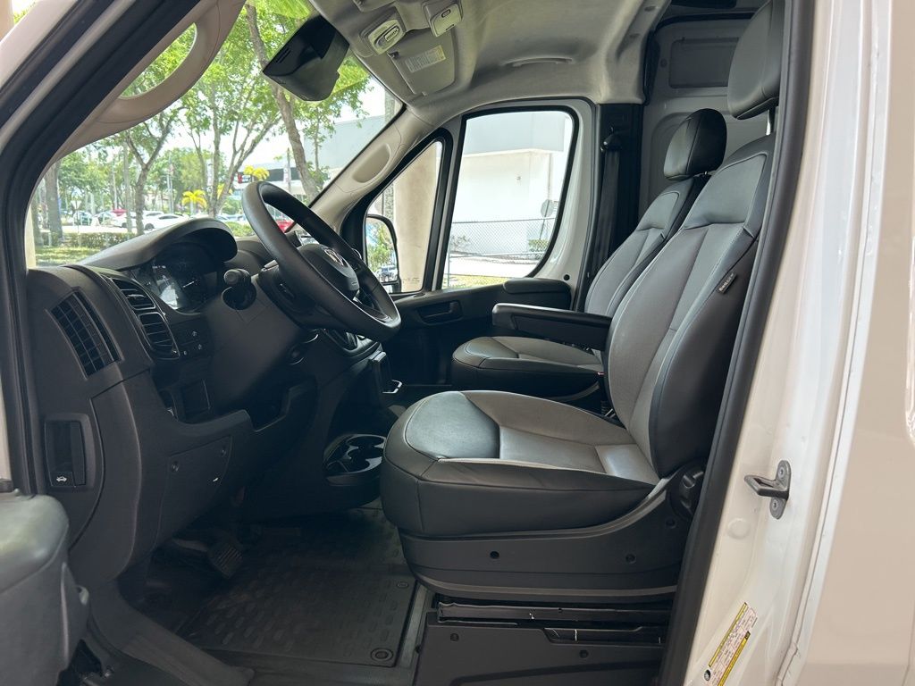 Used 2025 White Ram High Roof image 5