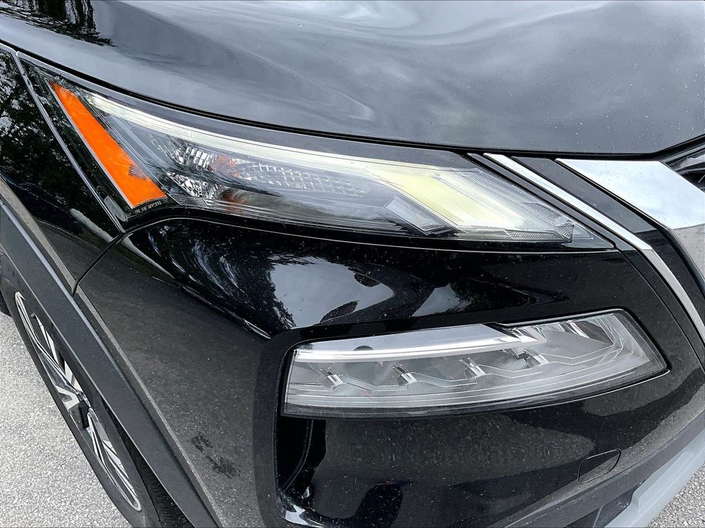 2022 Nissan Rogue — photo 32