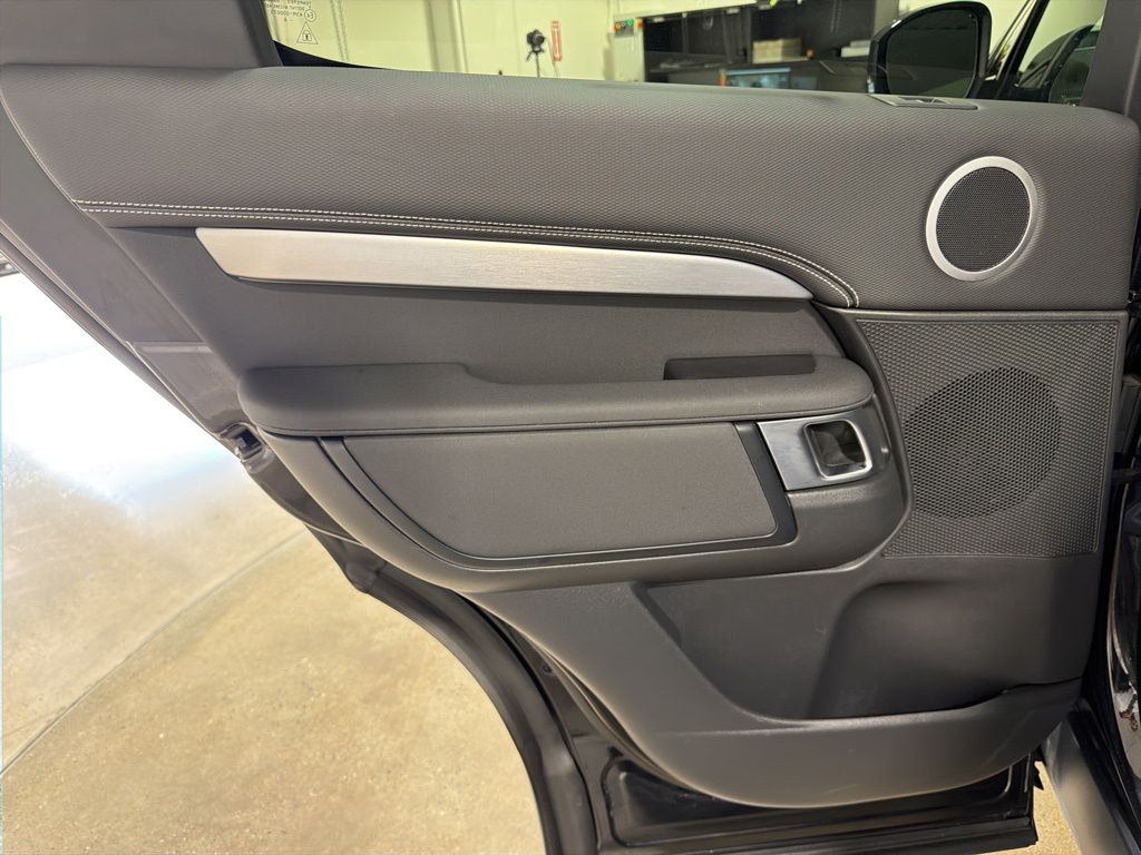 Certified Used 2025 Black Land Rover Dynamic SE image 20