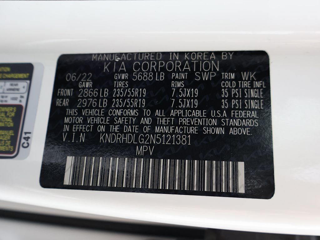 Used 2022 White Kia EX image 58