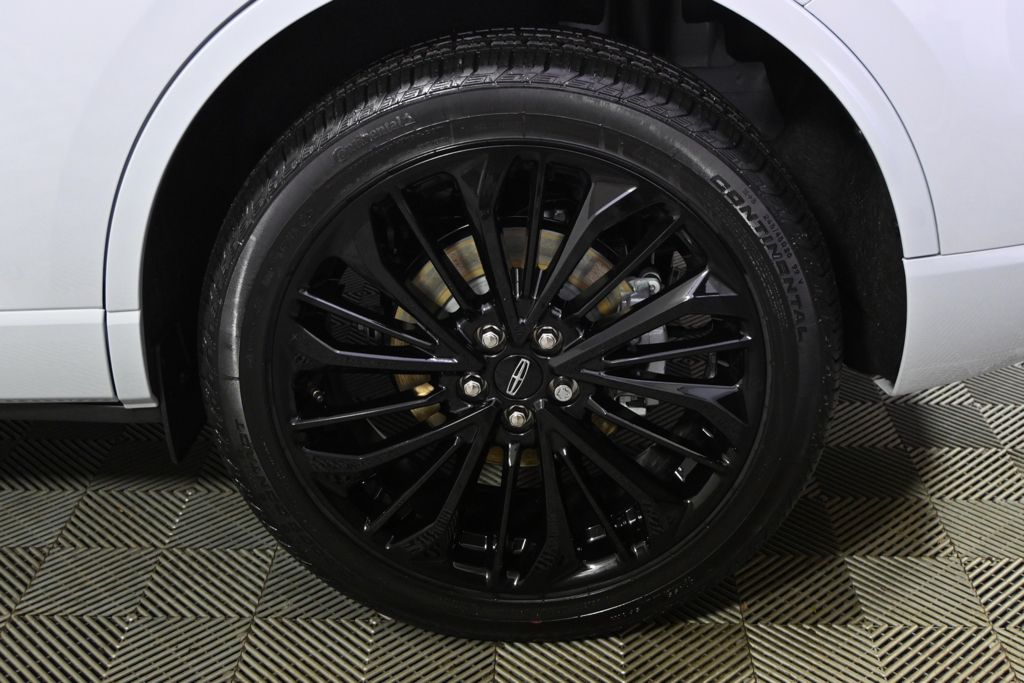 New 2026 White Lincoln Premiere image 20