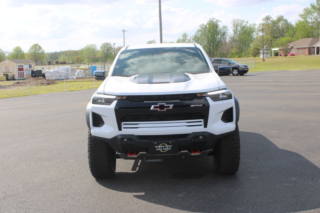 View vehicle photo 3