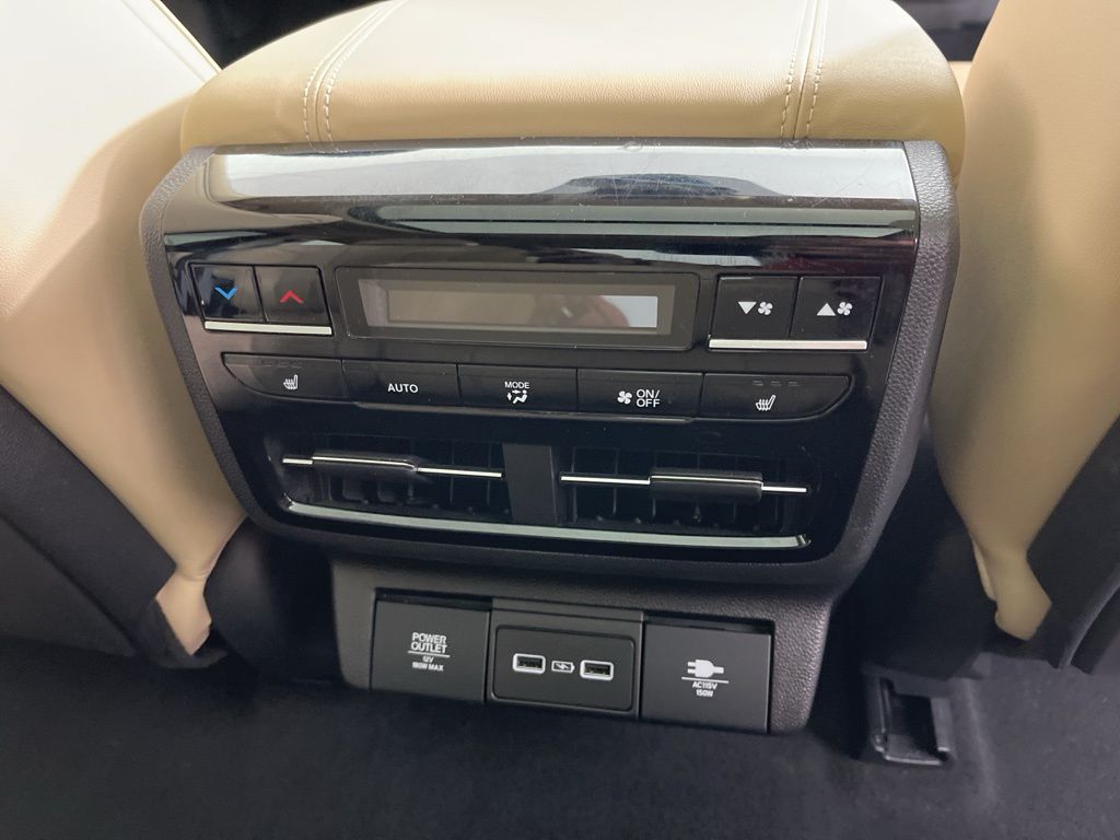 Thumbnail: 2023 Acura MDX - 9