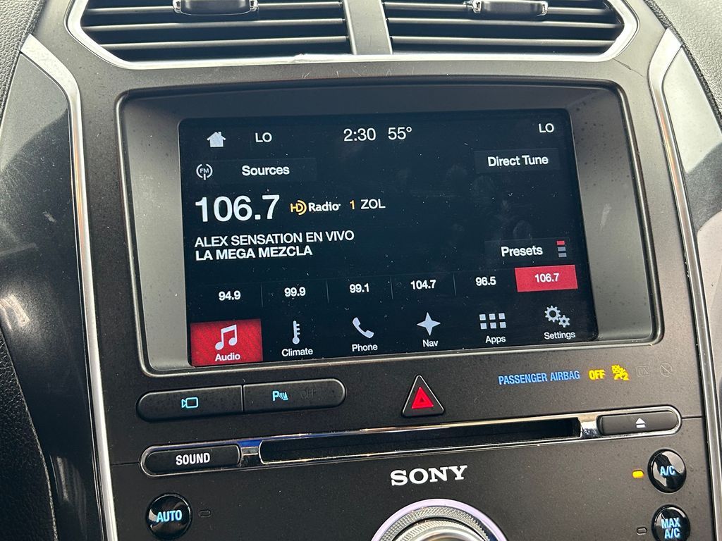 Used 2017 Shadow Black Ford Limited image 27