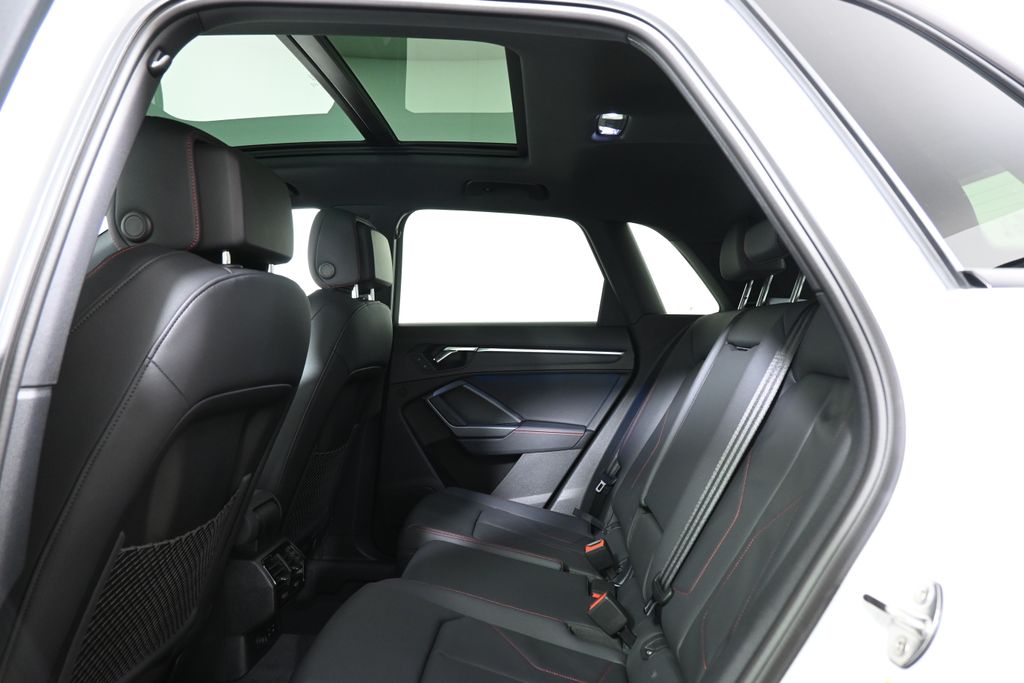 Thumbnail: 2025 Audi Q3 - 30