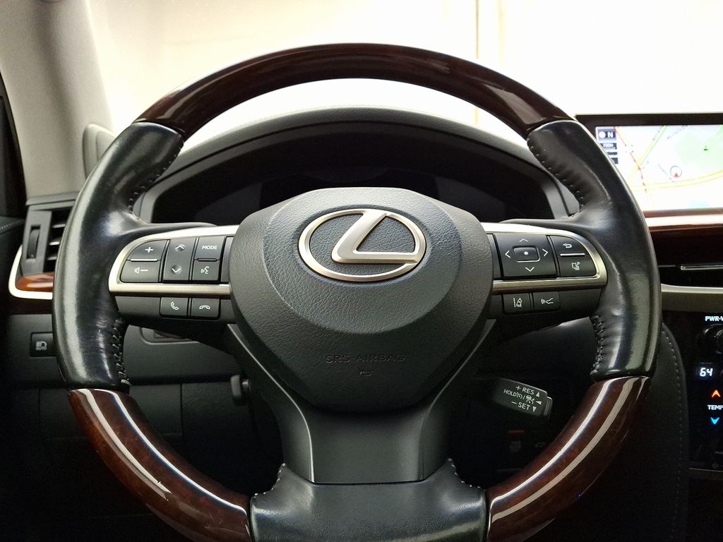 2019 Lexus LX 570 23
