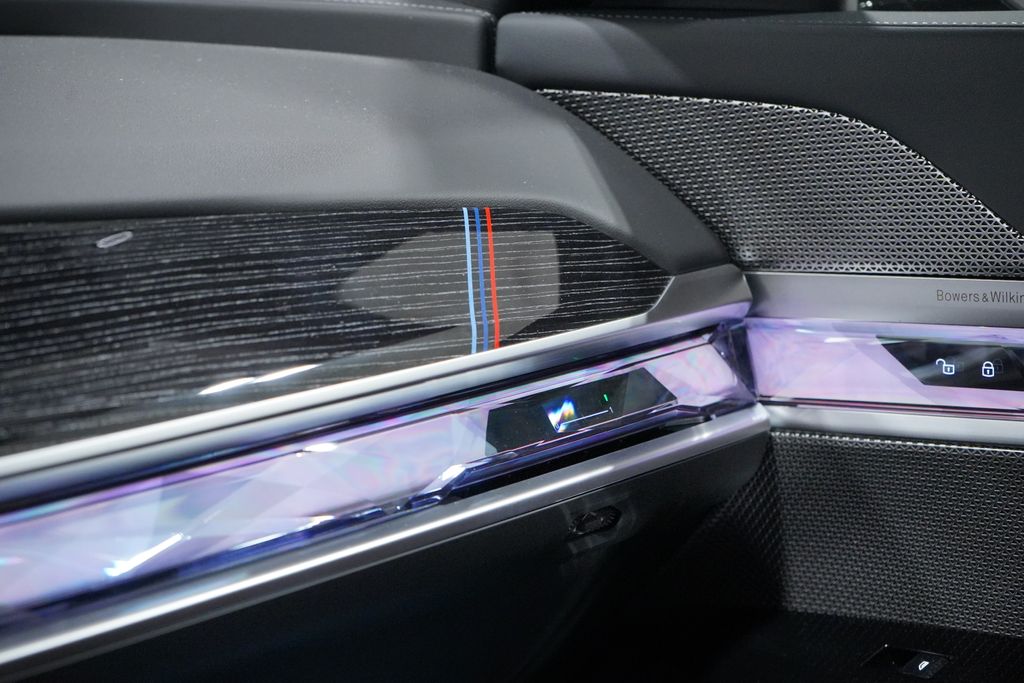 Thumbnail: 2026 BMW i7 - 13