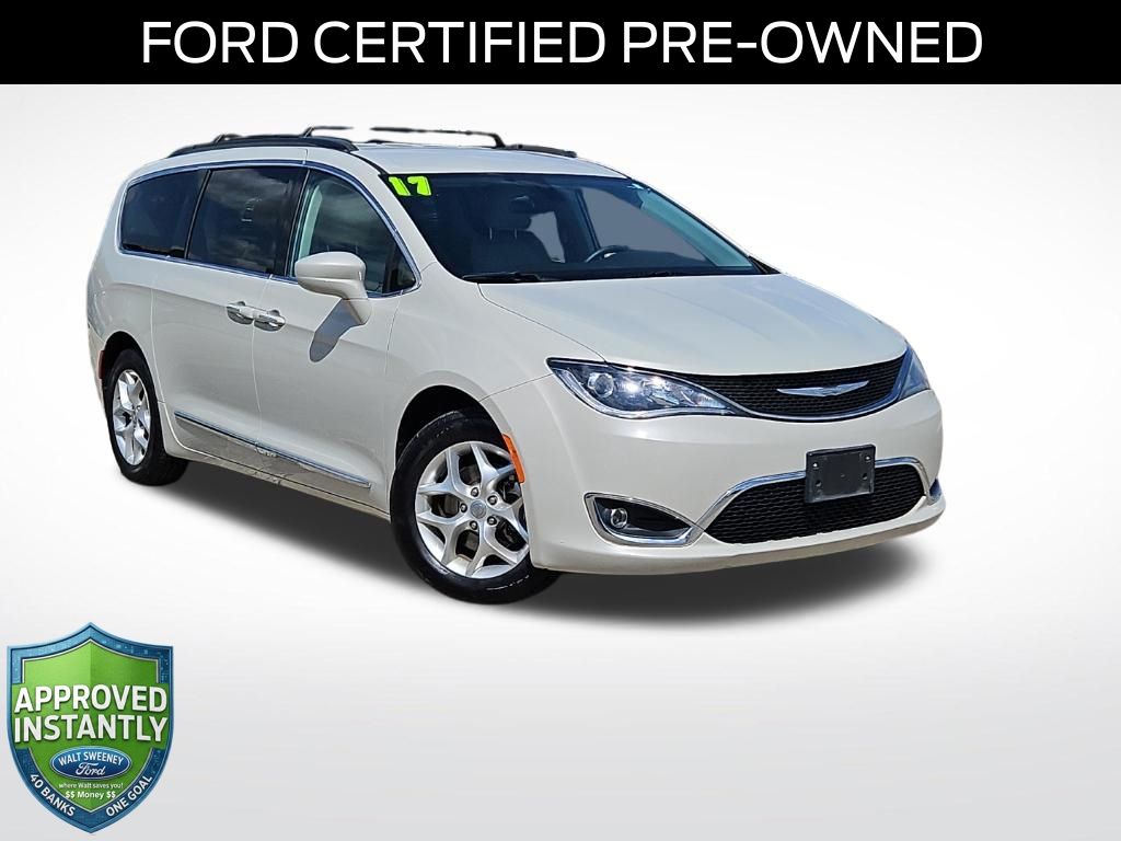 2017 Chrysler Pacifica Touring L FWD