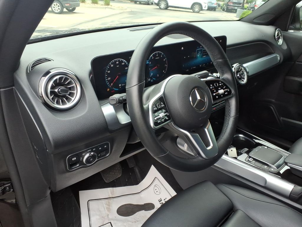 Certified Used 2022 Night Black Mercedes-Benz GLB 250 image 16