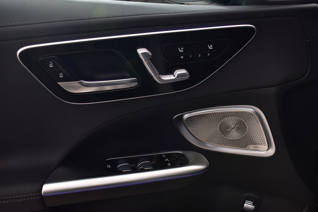 Thumbnail: 2025 Mercedes-Benz C-Class - 12