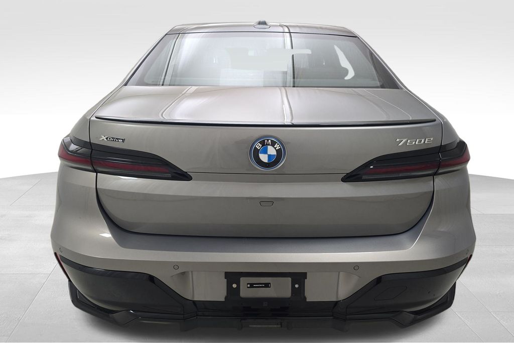 2026 Bmw 750e 750e xDrive photo 6