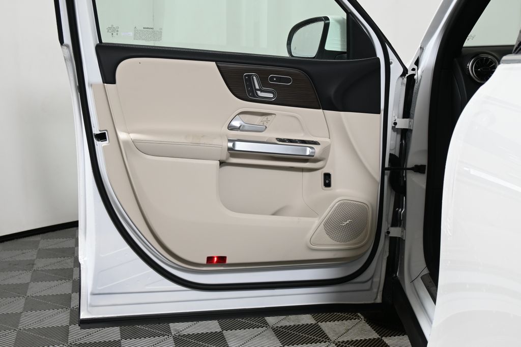 Thumbnail: 2026 Mercedes-Benz GLB - 23