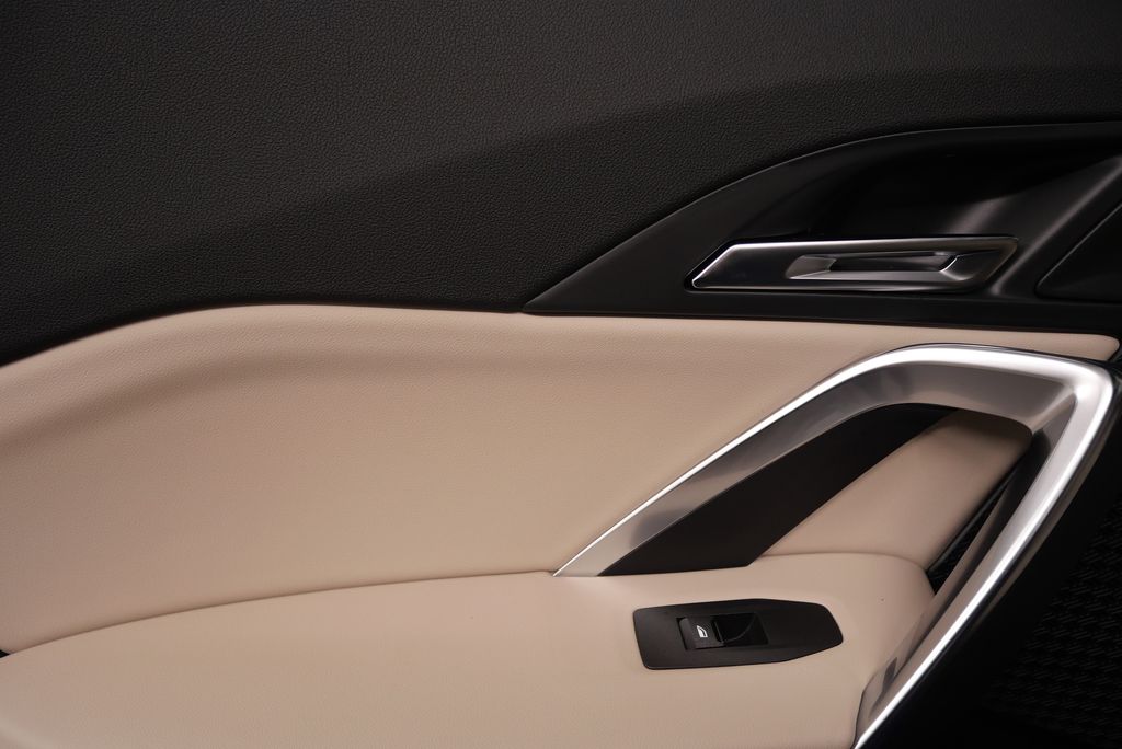 2025 BMW X1 xDrive28i 14