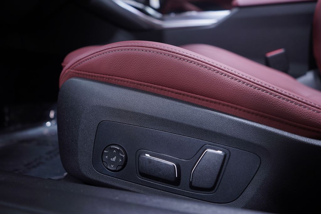 Thumbnail: 2026 BMW 4 Series - 15