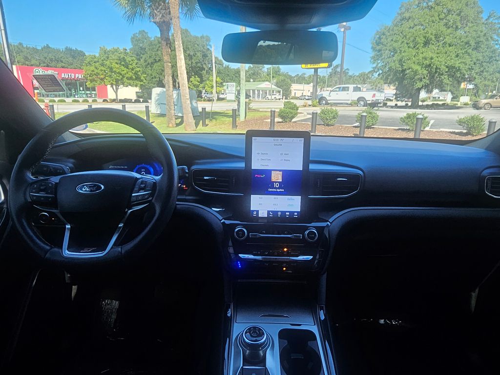 2023 Ford Explorer ST - 4