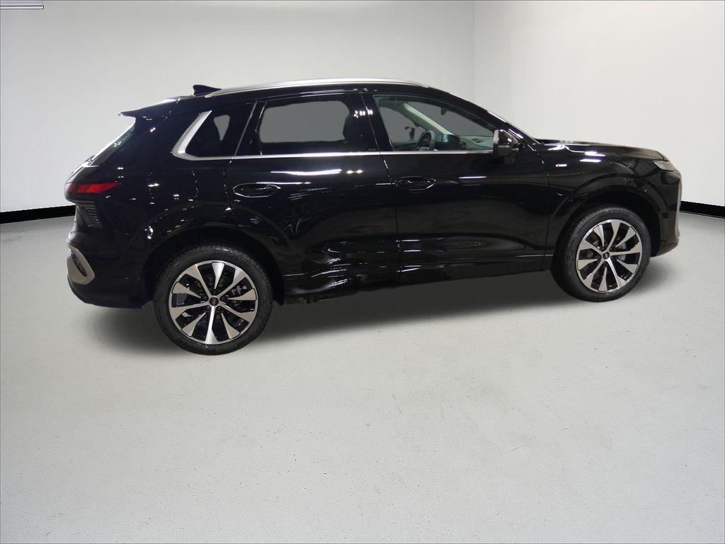 Thumbnail: 2026 Audi Q3 - 6