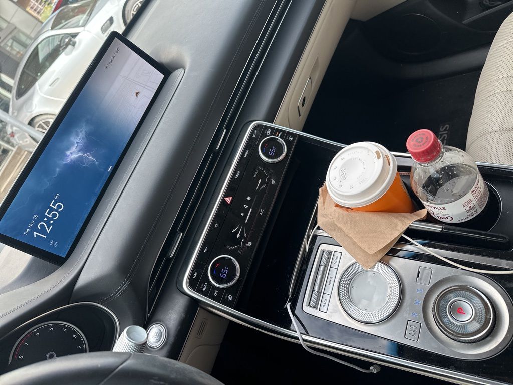 Thumbnail: 2021 Genesis GV80 - 18