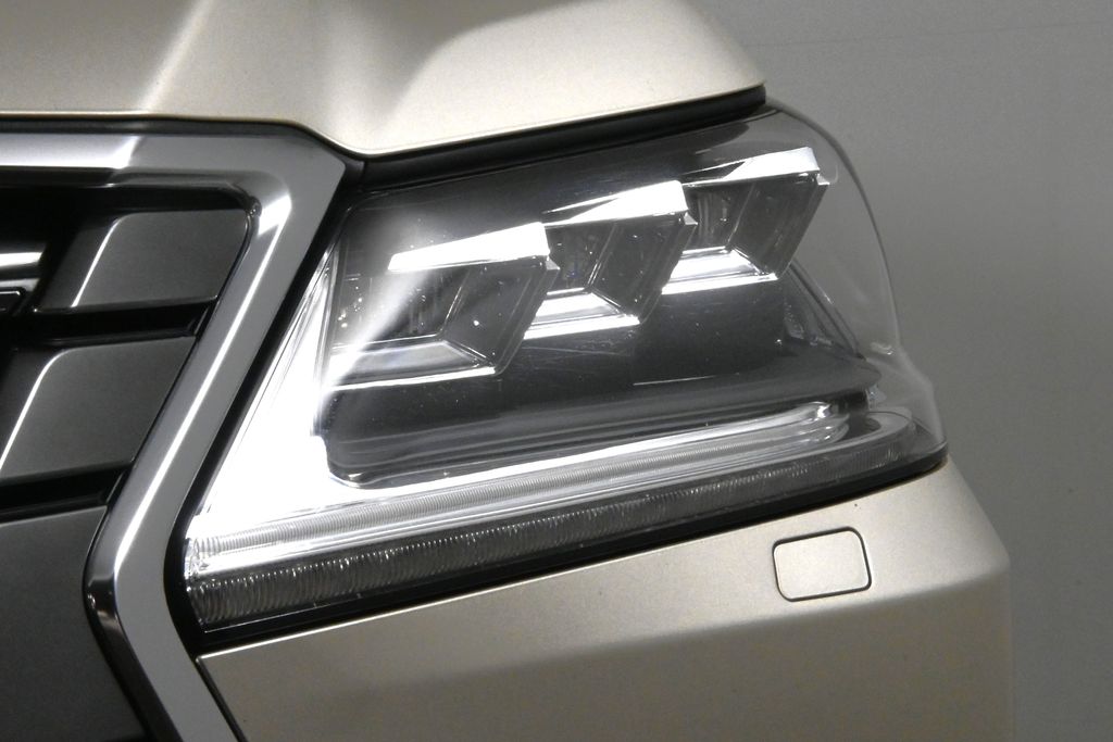 Thumbnail: 2017 Lexus LX - 11