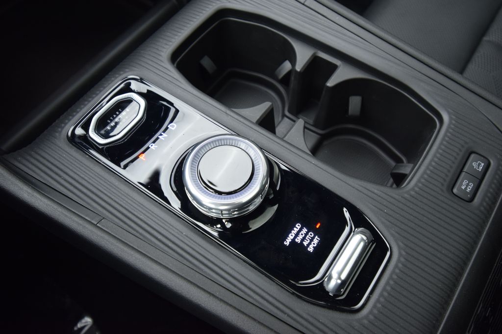 new 2026 Jeep Cherokee car, priced at $44,995