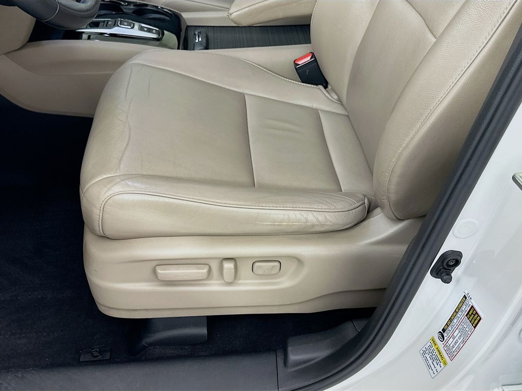 Thumbnail: 2016 Honda Pilot - 19