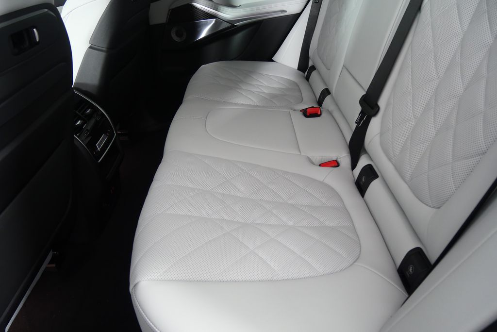 Thumbnail: 2026 BMW X5 - 14