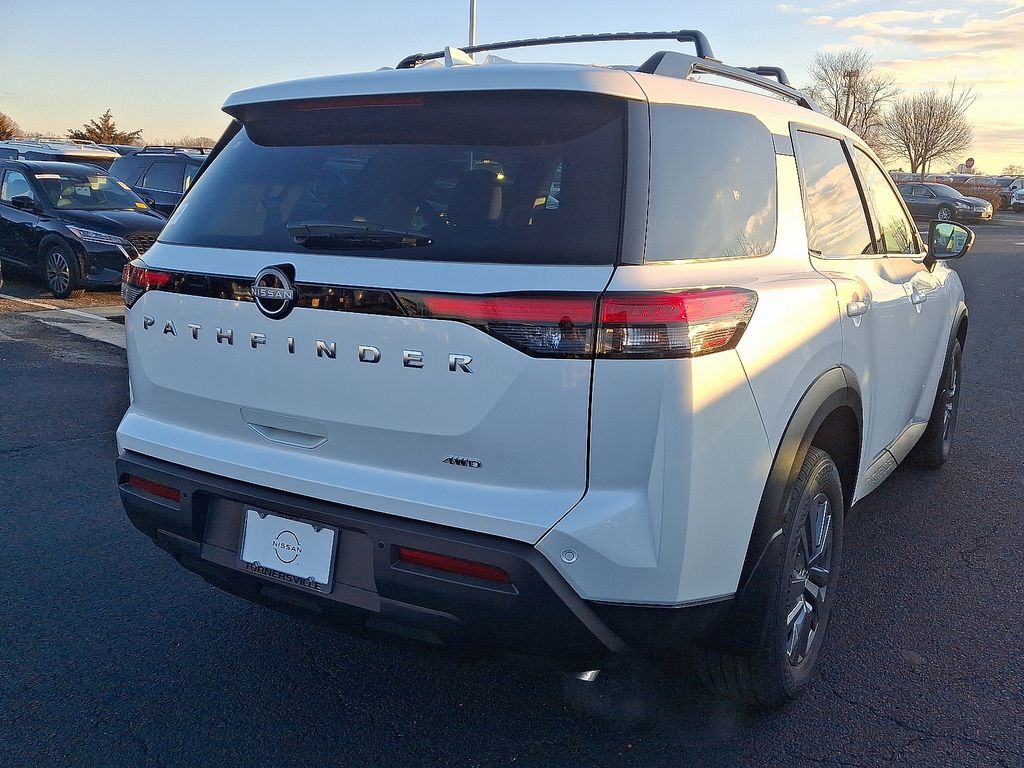 Thumbnail: 2025 Nissan Pathfinder - 5