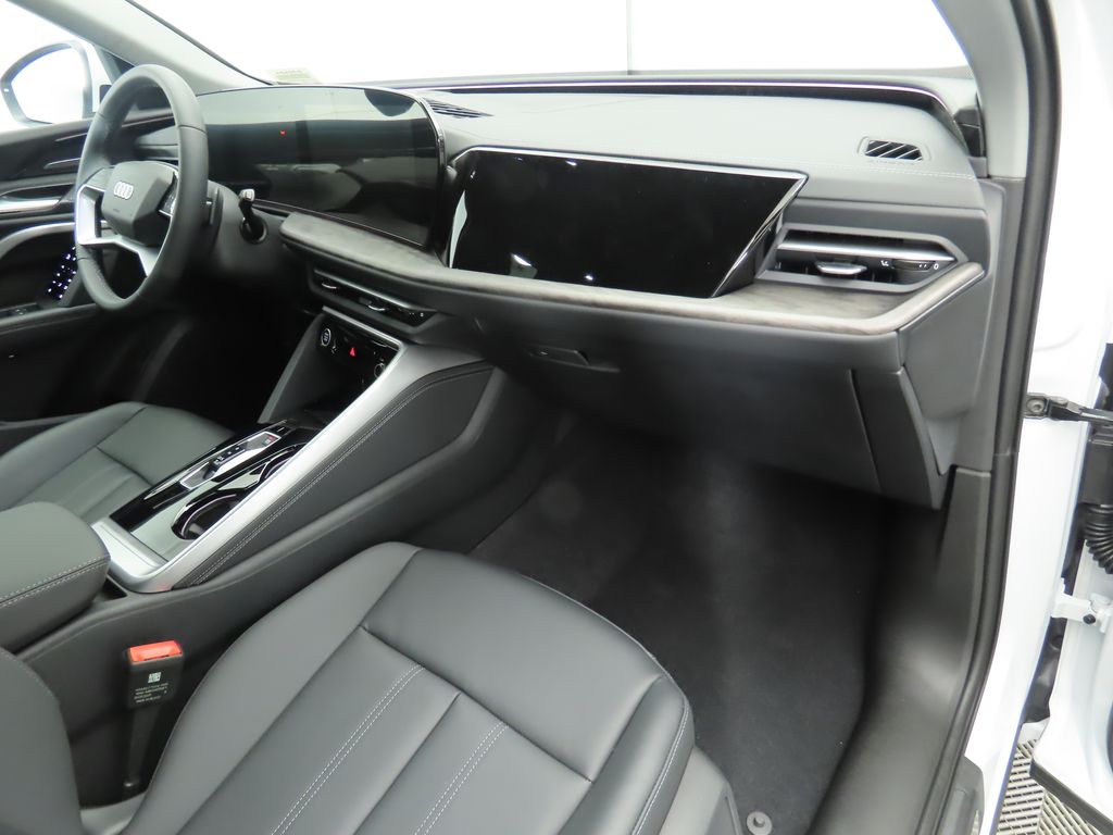 Thumbnail: 2025 Audi Q5 - 19