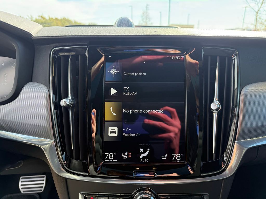 Thumbnail: 2020 Volvo S90 - 17