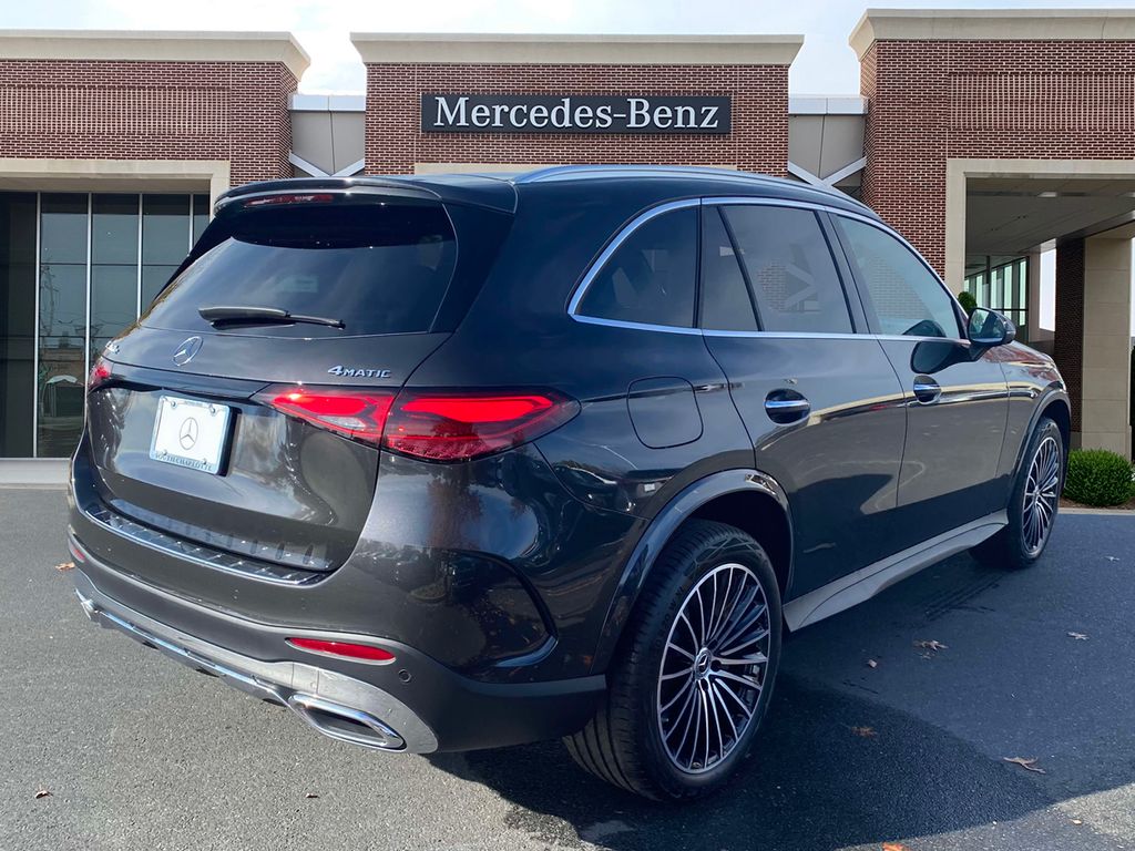 2025 Mercedes-Benz GLC 350 5