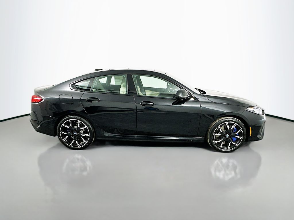 Thumbnail: 2026 BMW 2 Series - 4