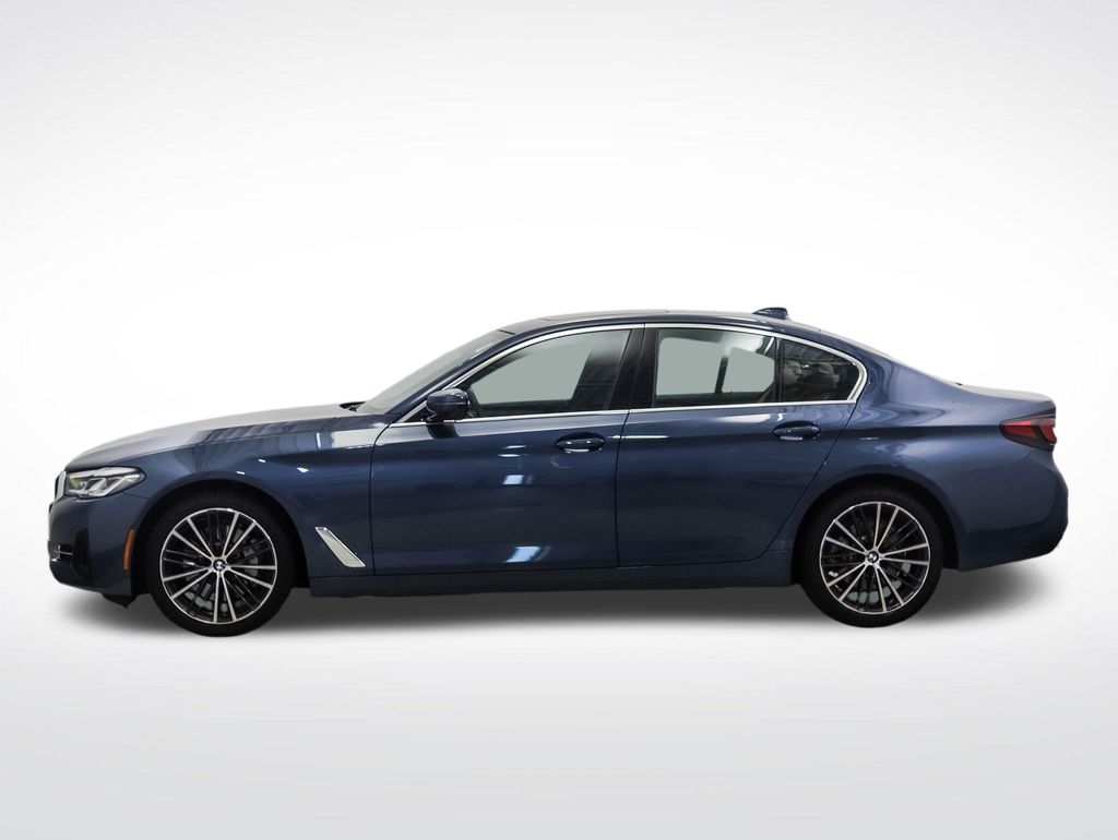 Thumbnail: 2023 BMW 5 Series - 2