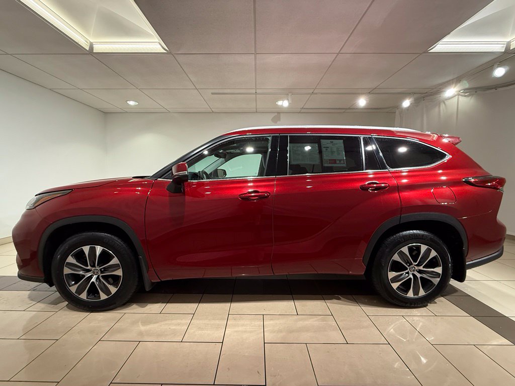 Thumbnail: 2022 Toyota Highlander - 2