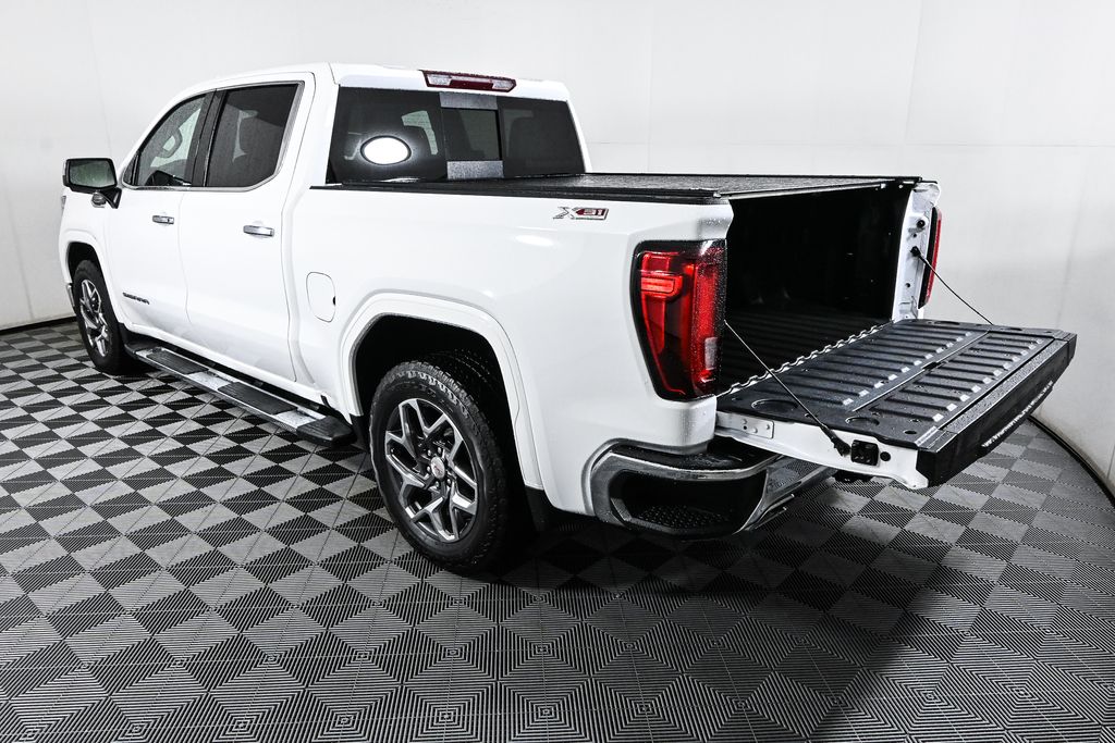 2022 GMC Sierra 1500 SLT 28