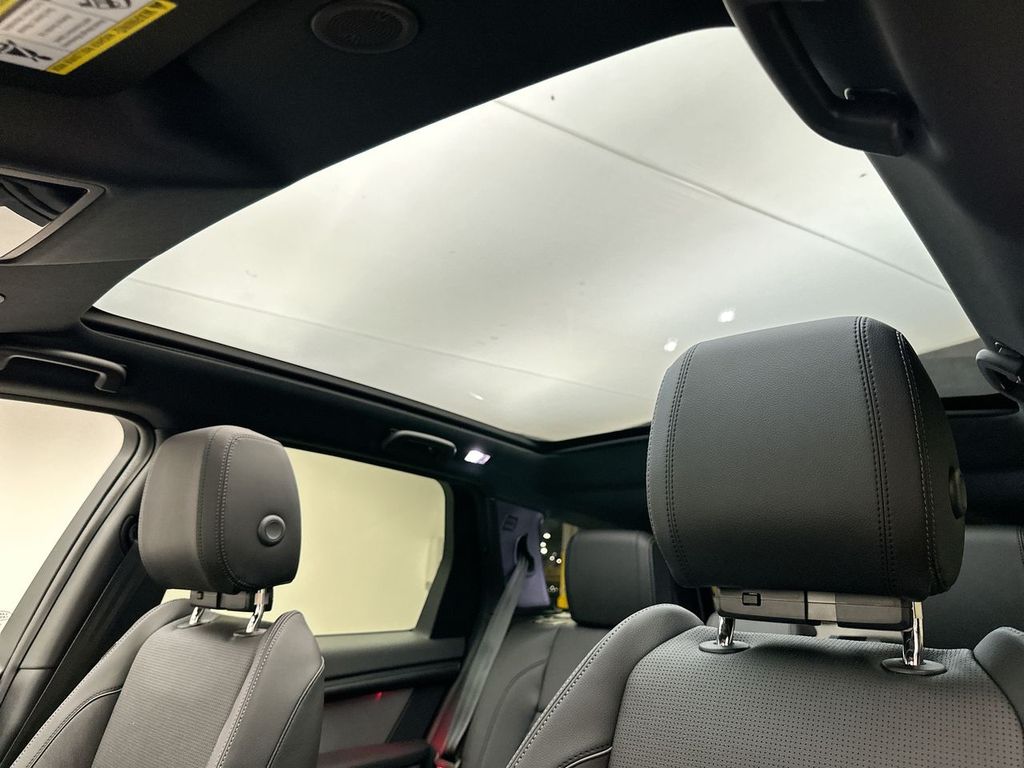 Thumbnail: 2025 Land Rover Discovery Sport - 8