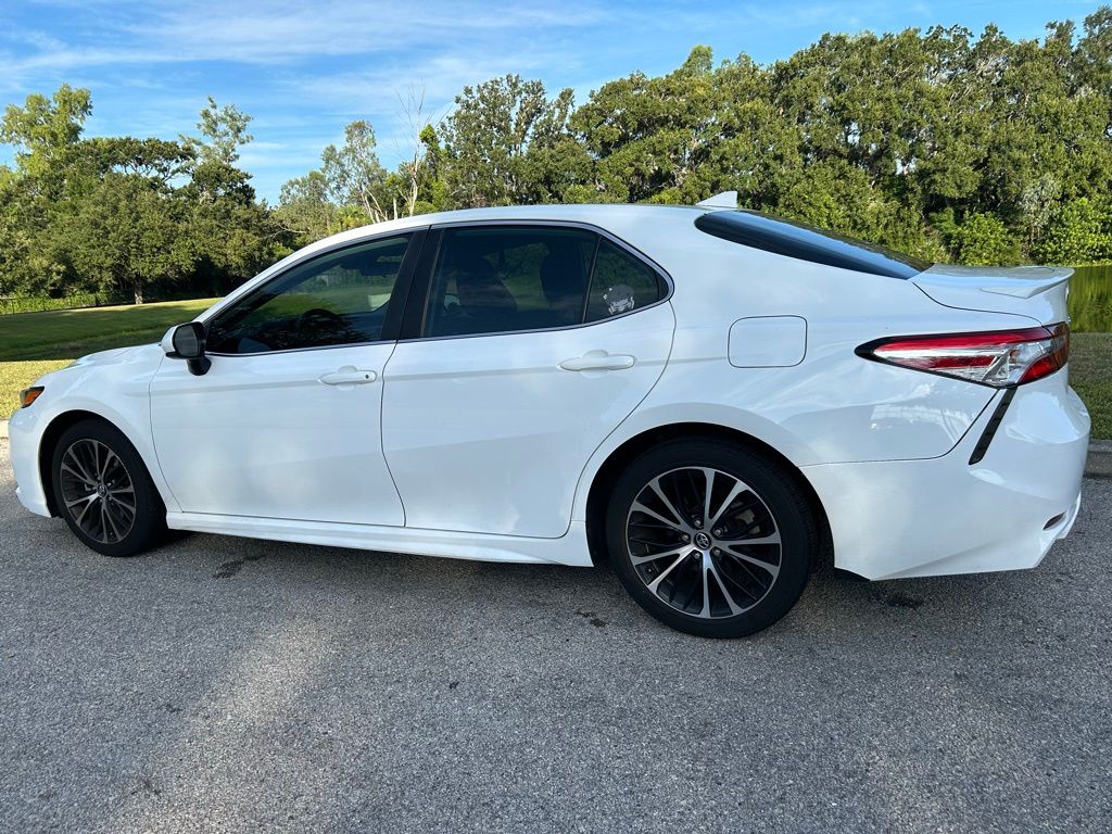 Thumbnail: 2020 Toyota Camry - 3