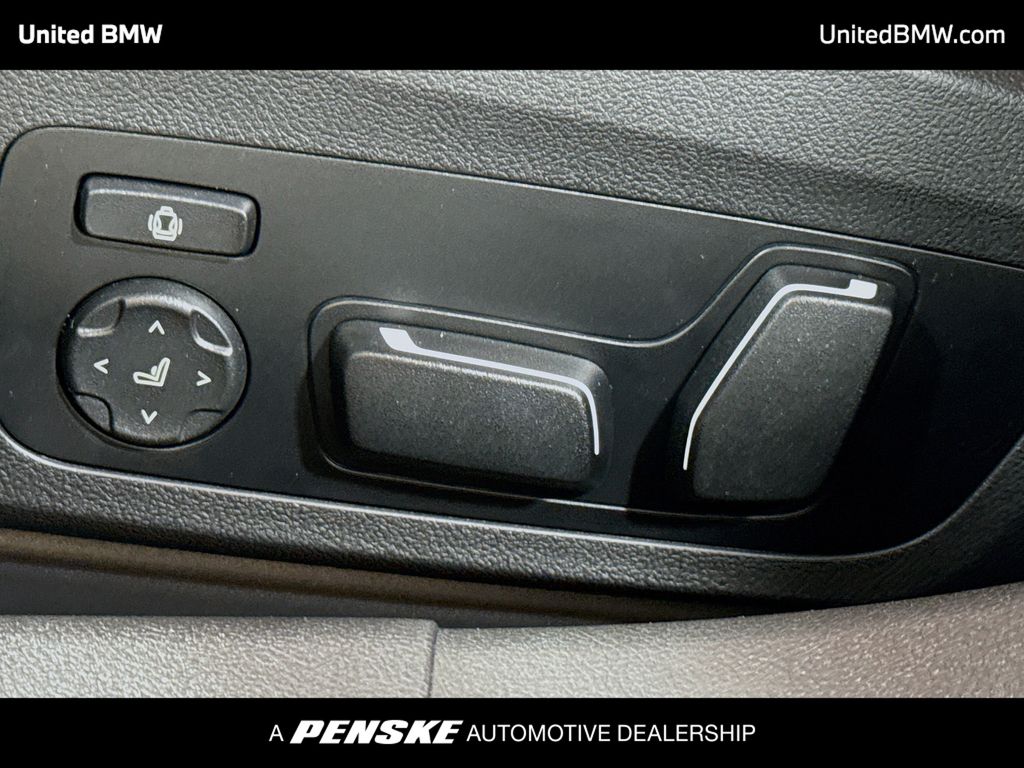 Thumbnail: 2026 BMW 3 Series - 4