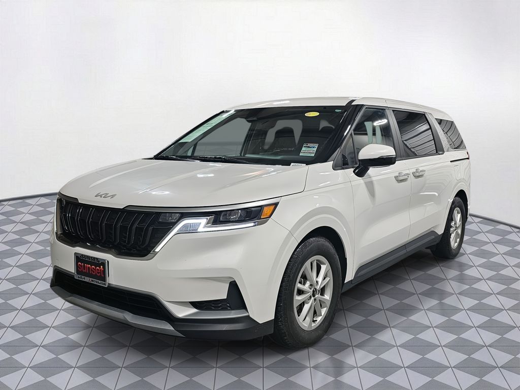 Used 2024 White Kia LX image 3