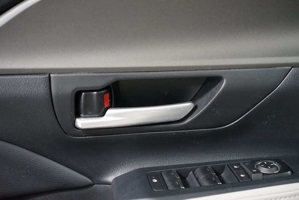 Thumbnail: 2024 Toyota Grand Highlander - 32