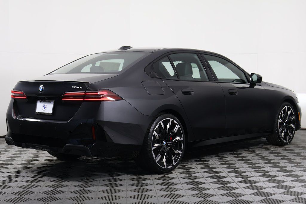 2025 BMW 5 Series 530i 2