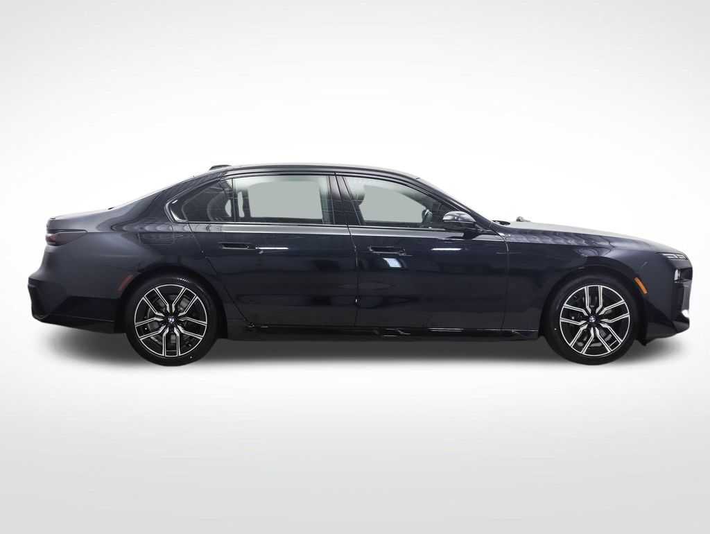 Thumbnail: 2026 BMW 7 Series - 6