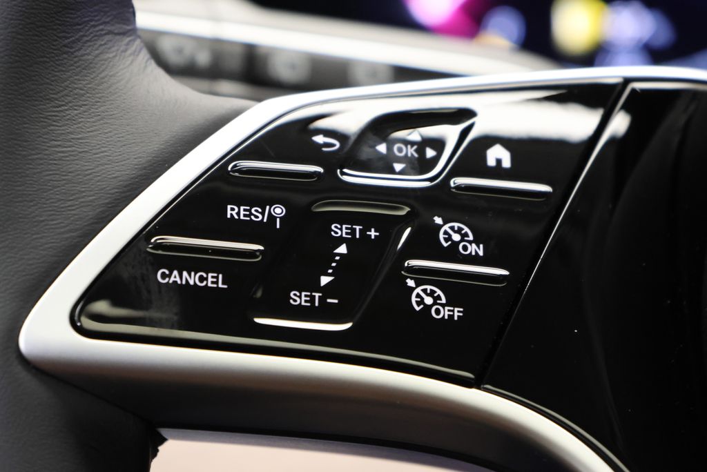 Thumbnail: 2026 Mercedes-Benz GLE - 21