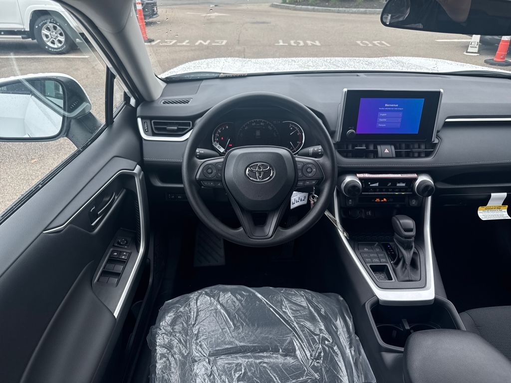 2025 Toyota RAV4 LE photo 11
