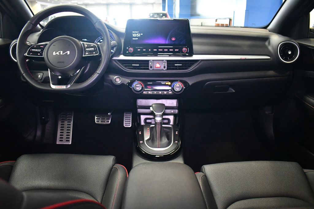 Thumbnail: 2023 Kia Forte - 17