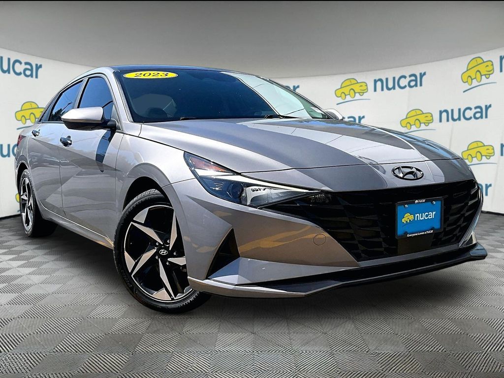 Fluid Metal 2023 Hyundai Elantra Sedan Front-Wheel Drive Automatic